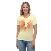 Load image into Gallery viewer, Daisy Women&#39;s T-shirt
